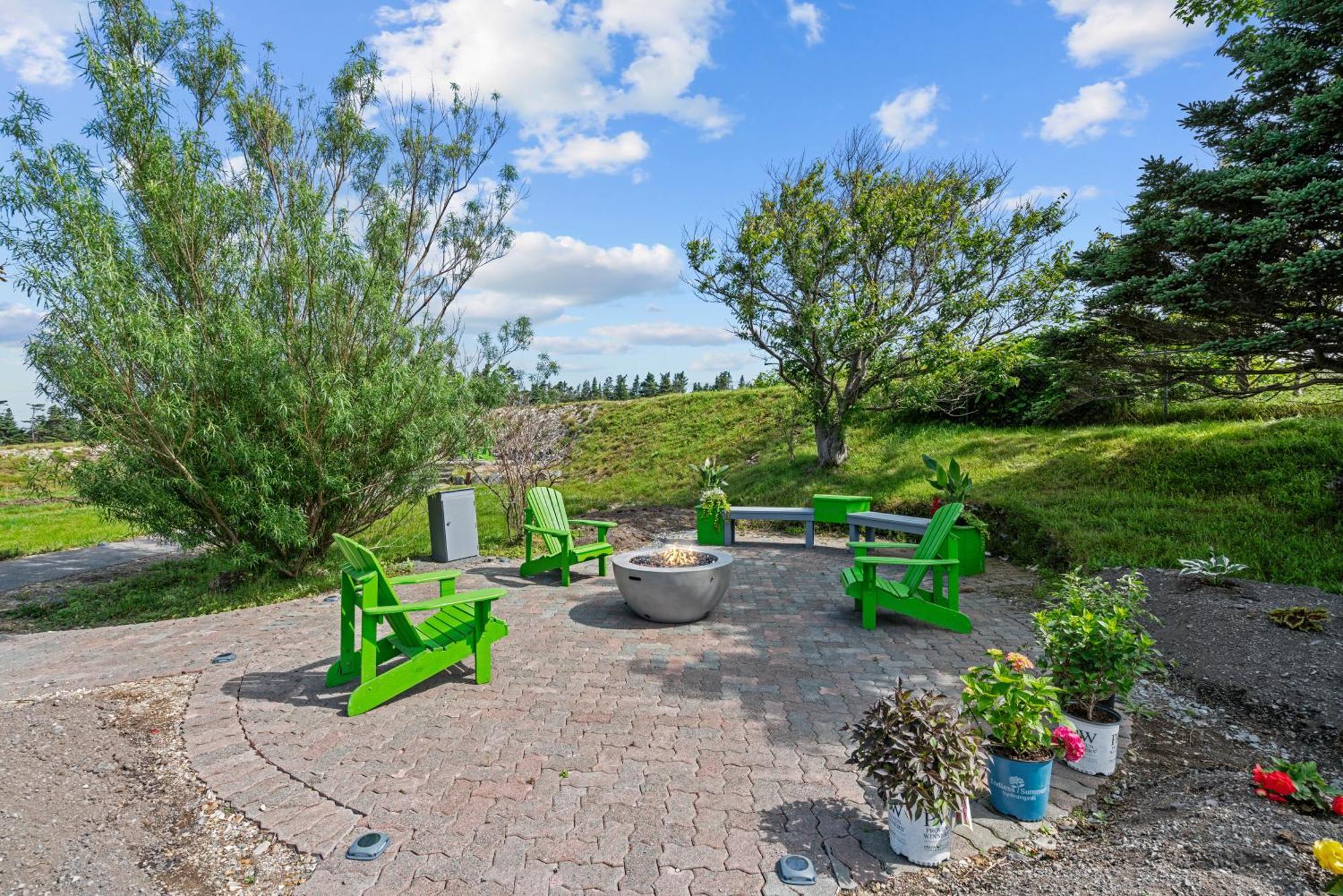 Edge Of The Avalon Inn Trepassey Exterior photo